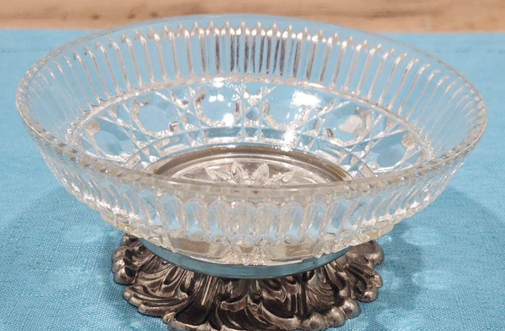 Vintage Crystal/Glass Serving Bowl Silver Plated Pedestal Base